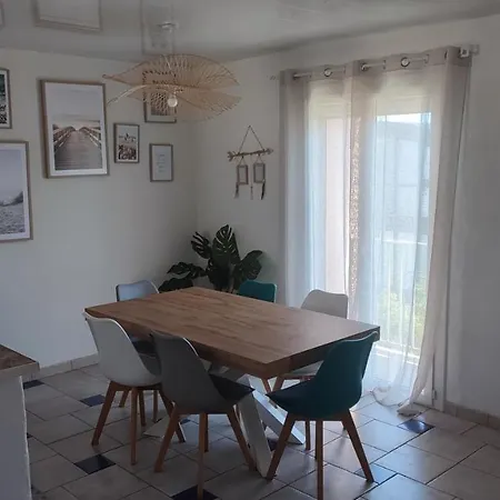 Appartement T4 89m2, Cap D'agde, Secteur Falaise, Vue Mer, Clim, 8 Pers, Wifi, 100 M *