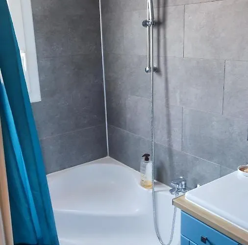 T4 89m2, Cap D'agde, Secteur Falaise, Vue Mer, Clim, 8 Pers, Wifi, 100 M *